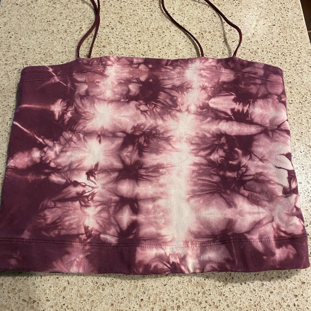 American Eagle strappy cropped tank top worn maybe once. Size x-small.